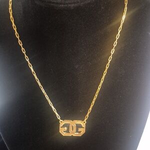 NWOT GIVENCHY NECKLACE